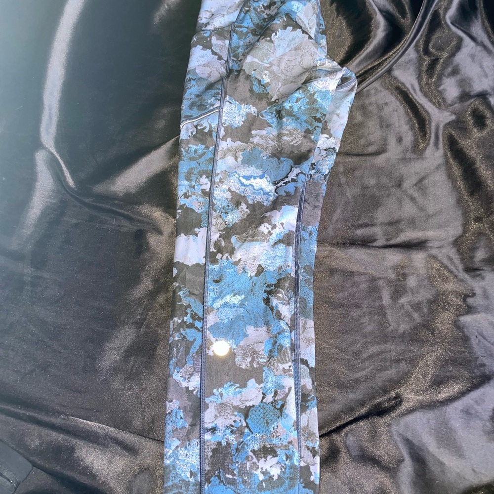 Lululemon legging pattern - Picture 6 of 7